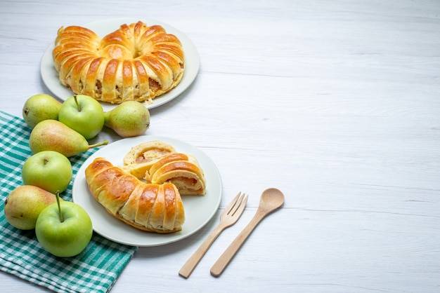 Jak przygotować półfrancuskie rogaliki z jabłkami?