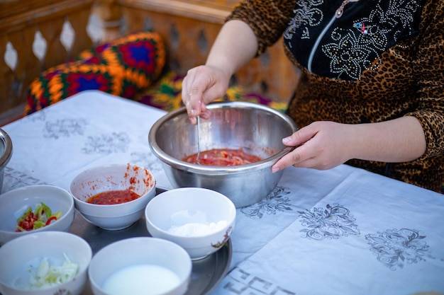 Jak zrobić zupę węgierską w domowych warunkach?